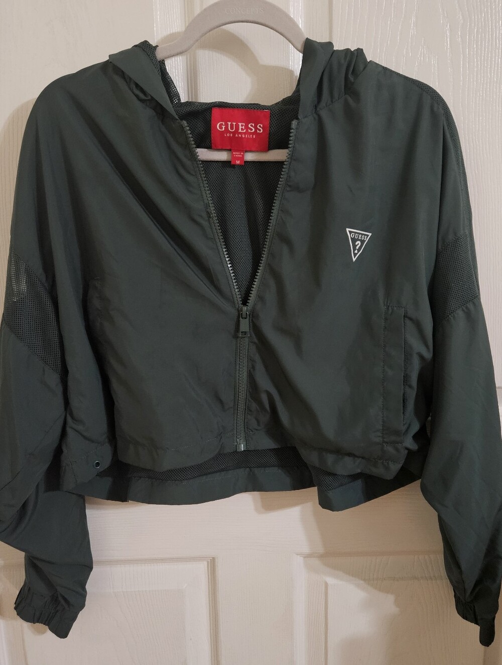 GUESS Cropped Hooded Windbreaker